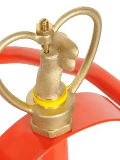 Wheeled Sprinkler Sled -Garden Care Shop 8610520 10V tif